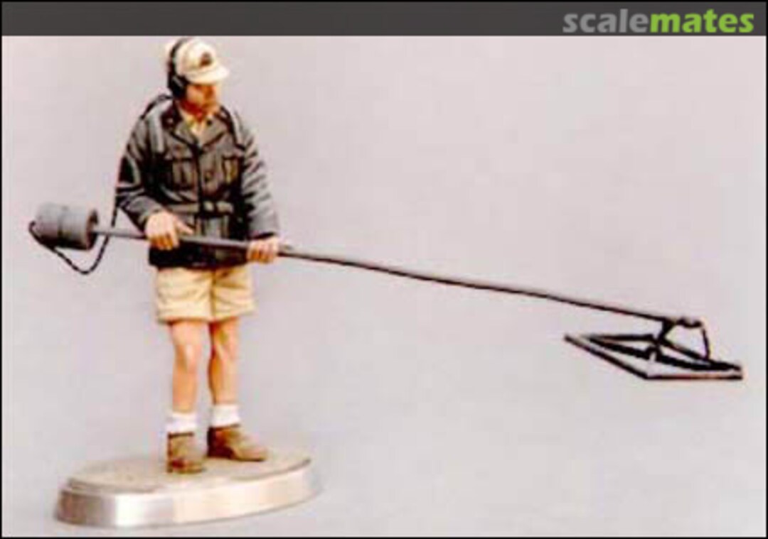 Boxart Italian Sapper with Mine Detector SC7 Hornet & Wolf Boxart Italian Sapper with Mine Detector SC7 Hornet & Wolf