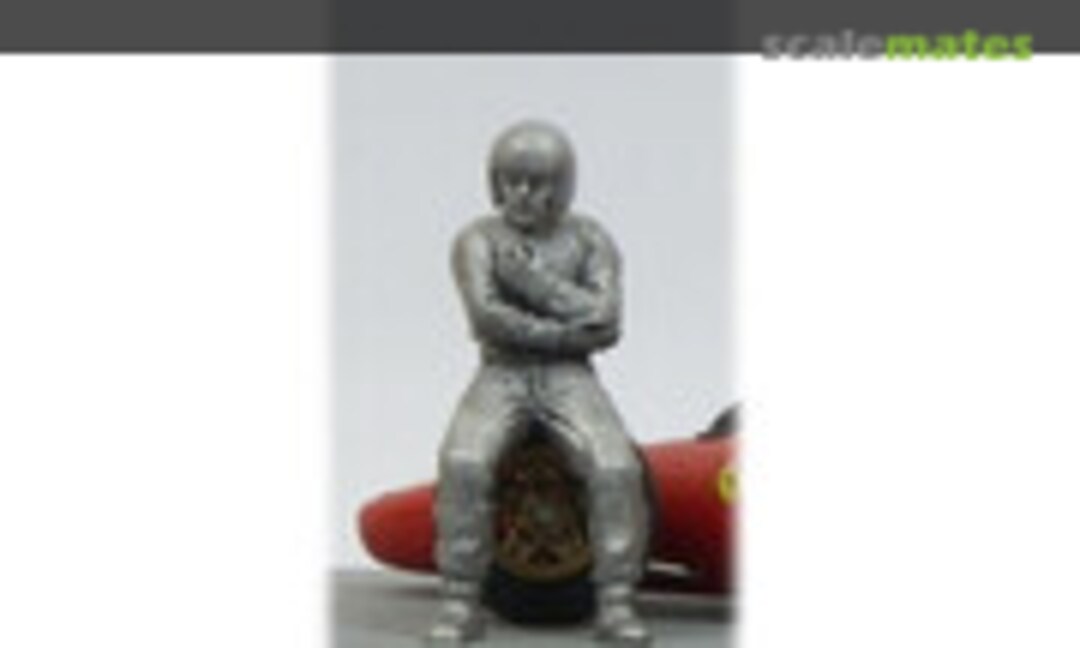 1:43 Sitting on wheel, no goggles. no peak (Denizen RD025)