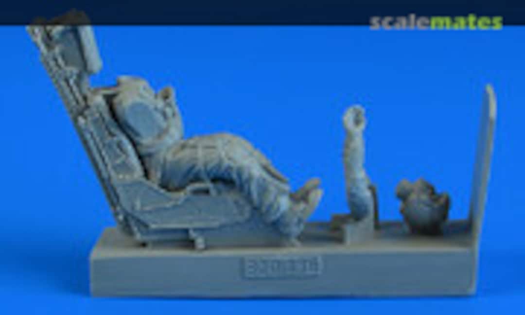 1:32 US NAVY and US MARINES Pilot with ej. seat for AV-8B Harrier II - Trumpeter - (Aerobonus 320 136) 320 136