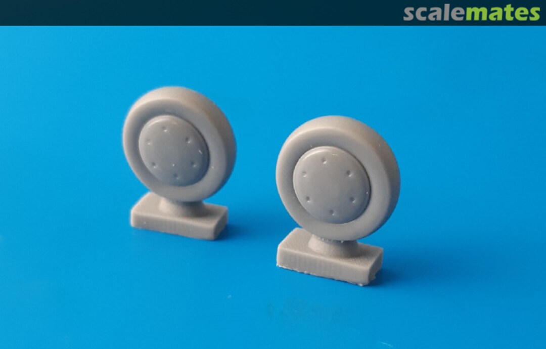 Boxart Douglas SBD Dauntless / A-24 Banshee Smooth Tyres MST48077 MasterCasters