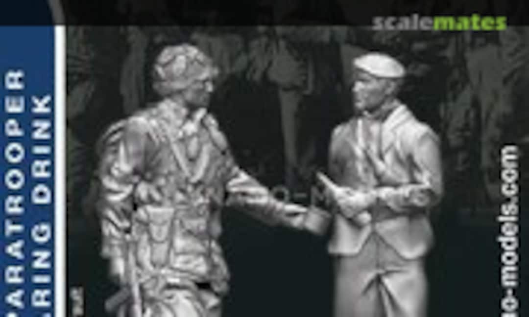 1:72 U.S. Paratrooper sharing a drink (Dynamo Models 72013)