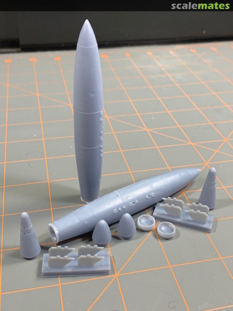 Boxart 300 Gallon Drop Tanks with 4 tail options For A-4, A-7, A-1 48126 Phase Hangar Resin Boxart 300 Gallon Drop Tanks with 4 tail options For A-4, A-7, A-1 48126 Phase Hangar Resin