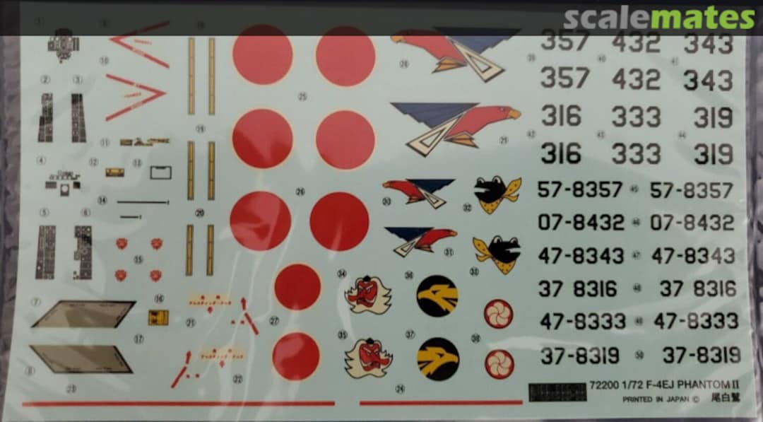 Contents F-4EJ Phantom II J.A.S.D.F. 72200 Fujimi Contents F-4EJ Phantom II J.A.S.D.F. 72200 Fujimi