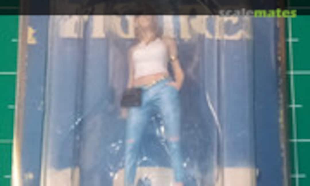 1:24 Sara - Standing Female Figure (American Diorama AD-38289) AD-38289