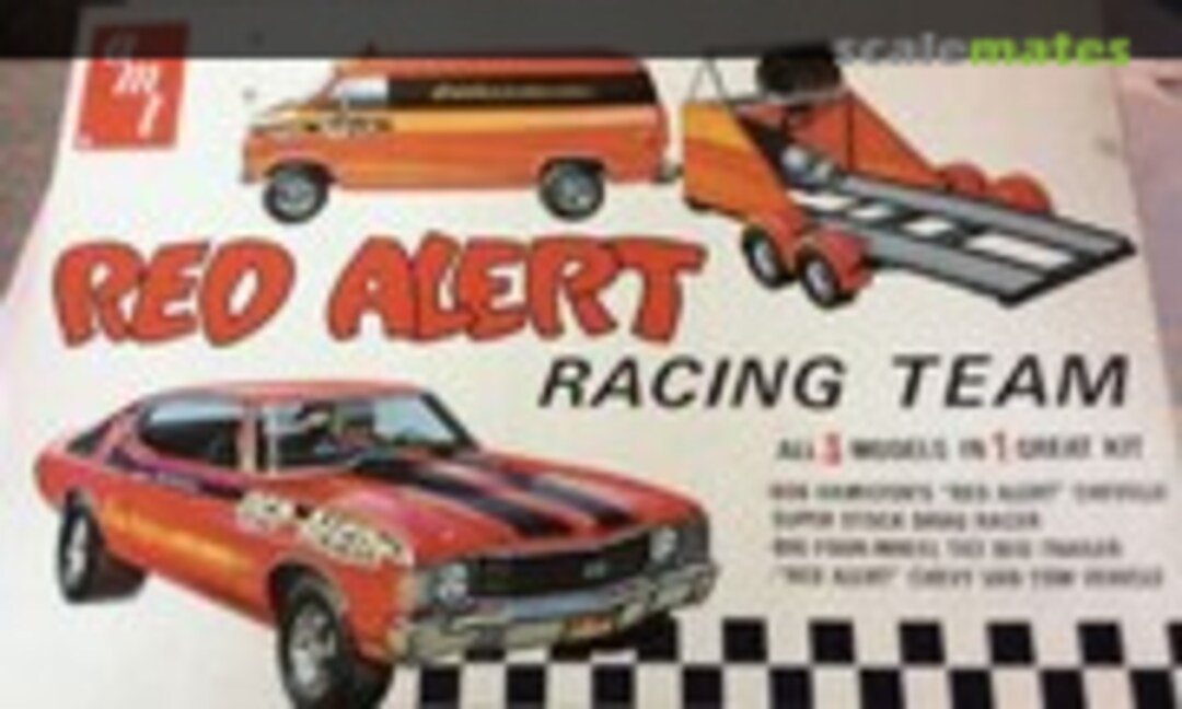 1:25 Red Alert Racing Team 'Red Alert' 1972 Chevelle, Chevy Van, and Four-Wheel Tilt Bed Trailer (AMT T-550) T-550