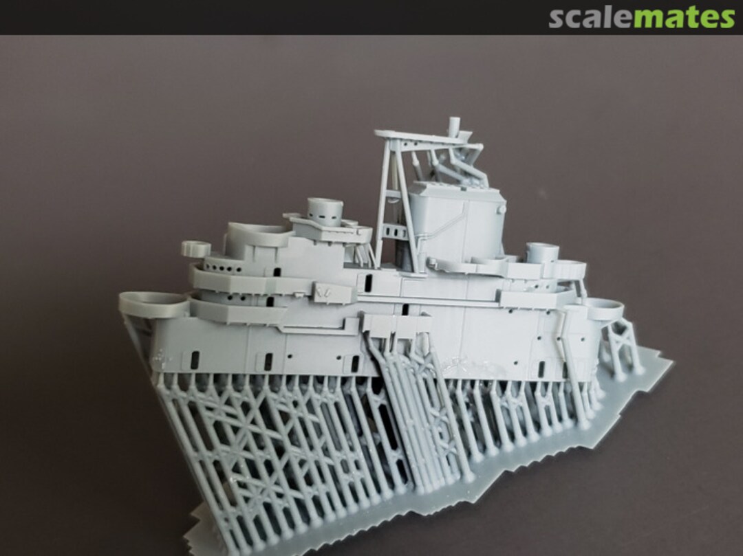 Boxart USS Hornet CV-12 Island, 1943-1945 "short bridge" 700-CV12 1943 Model Monkey Boxart USS Hornet CV-12 Island, 1943-1945 "short bridge" 700-CV12 1943 Model Monkey