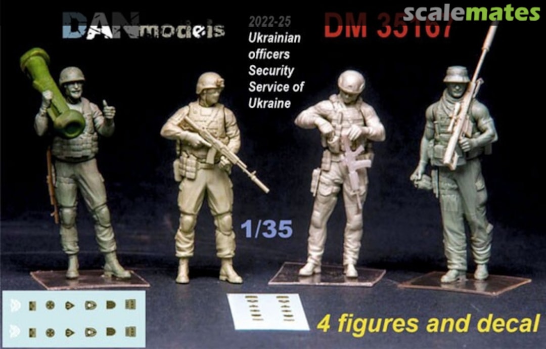Boxart Officers of the Security Service of Ukraine 4 pcs + decal DM35167 DANmodels Boxart Officers of the Security Service of Ukraine 4 pcs + decal DM35167 DANmodels