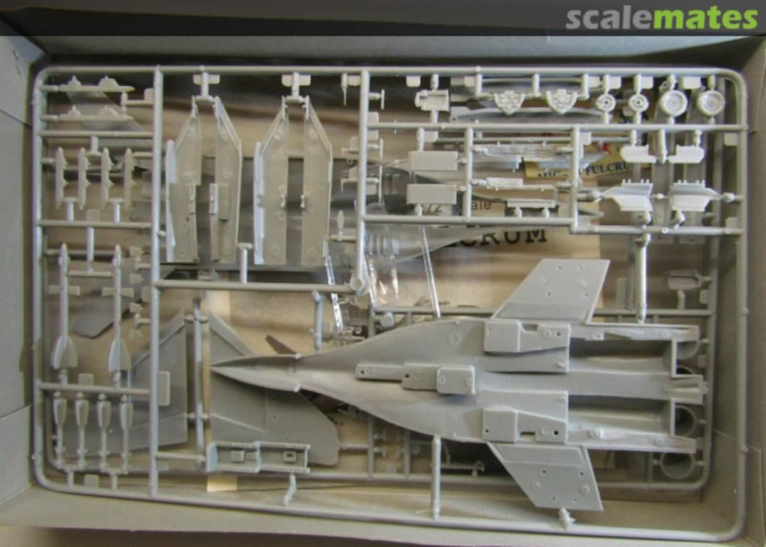 Contents 1-72 MIG-29 Fulcrum P042 YONGHE Contents 1-72 MIG-29 Fulcrum P042 YONGHE