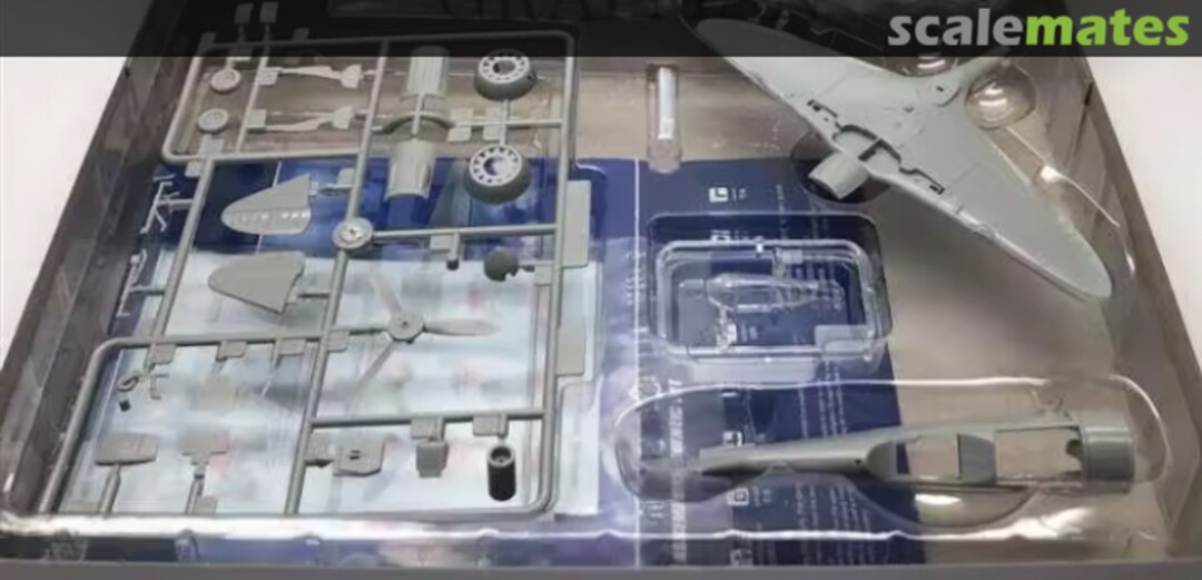 Contents La-7 Fighter 80236 HobbyBoss