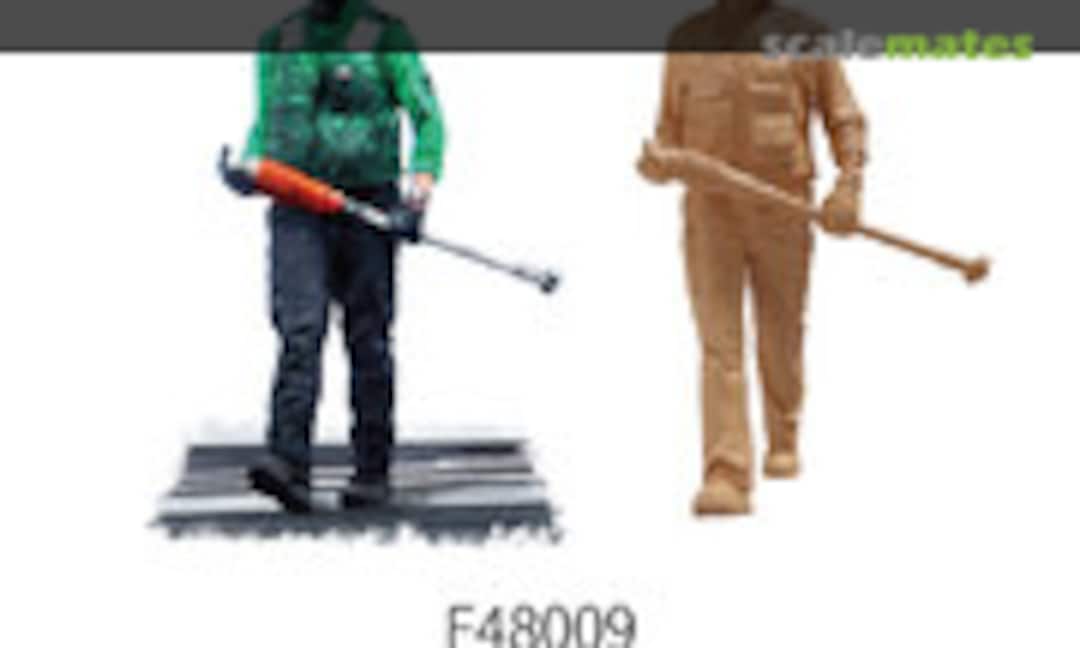 1:48 Holdback Bar Operator (Galaxy Model F48009) F48009