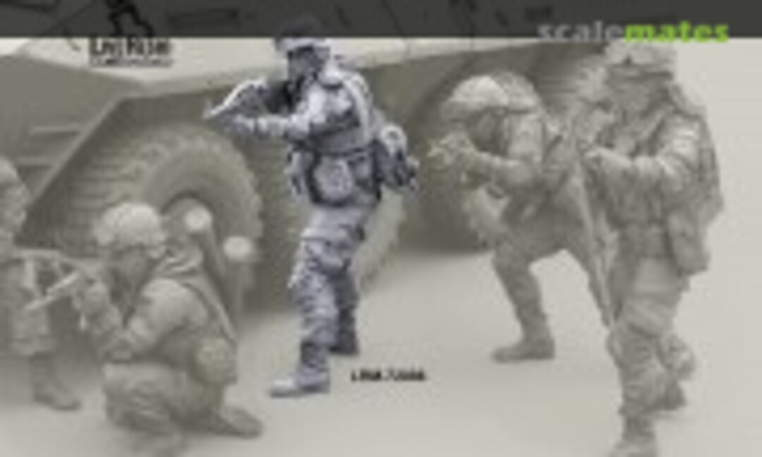 1:72 Russian Soldier - Gunner - Set 29 (Live Resin LRM72086) LRM72086