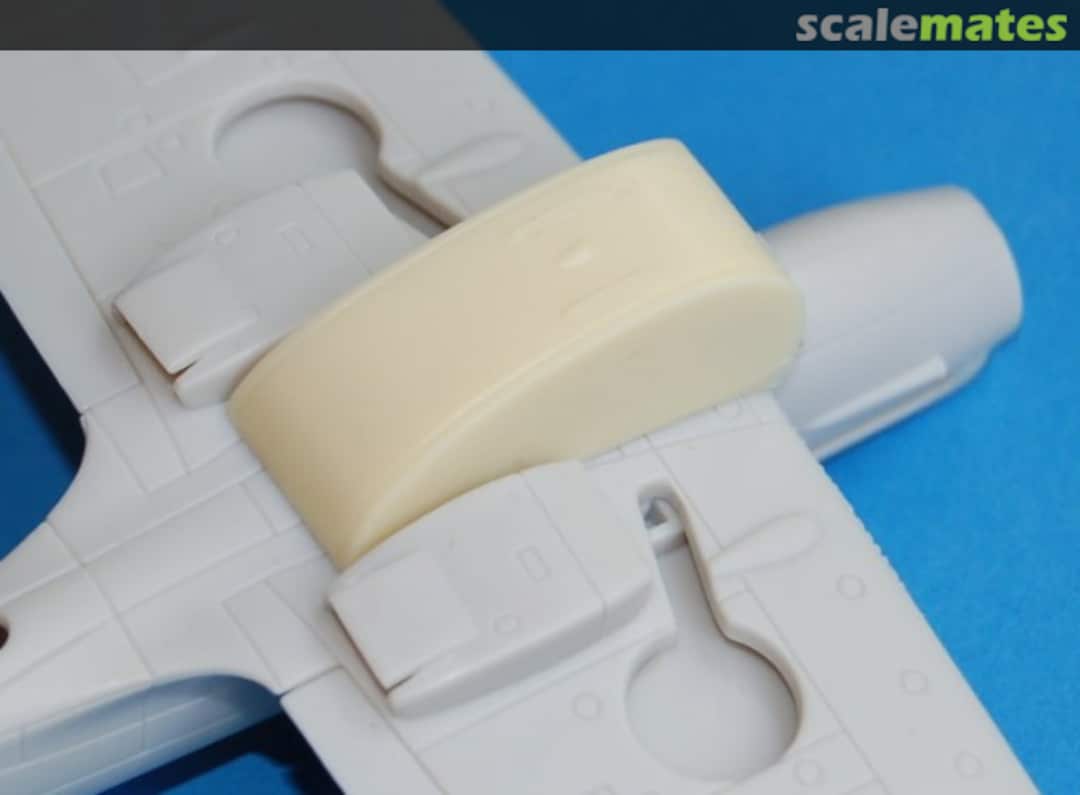 Boxart Spitfire XIX 170 gallon slipper tank SCC7211 Silver Cloud Boxart Spitfire XIX 170 gallon slipper tank SCC7211 Silver Cloud