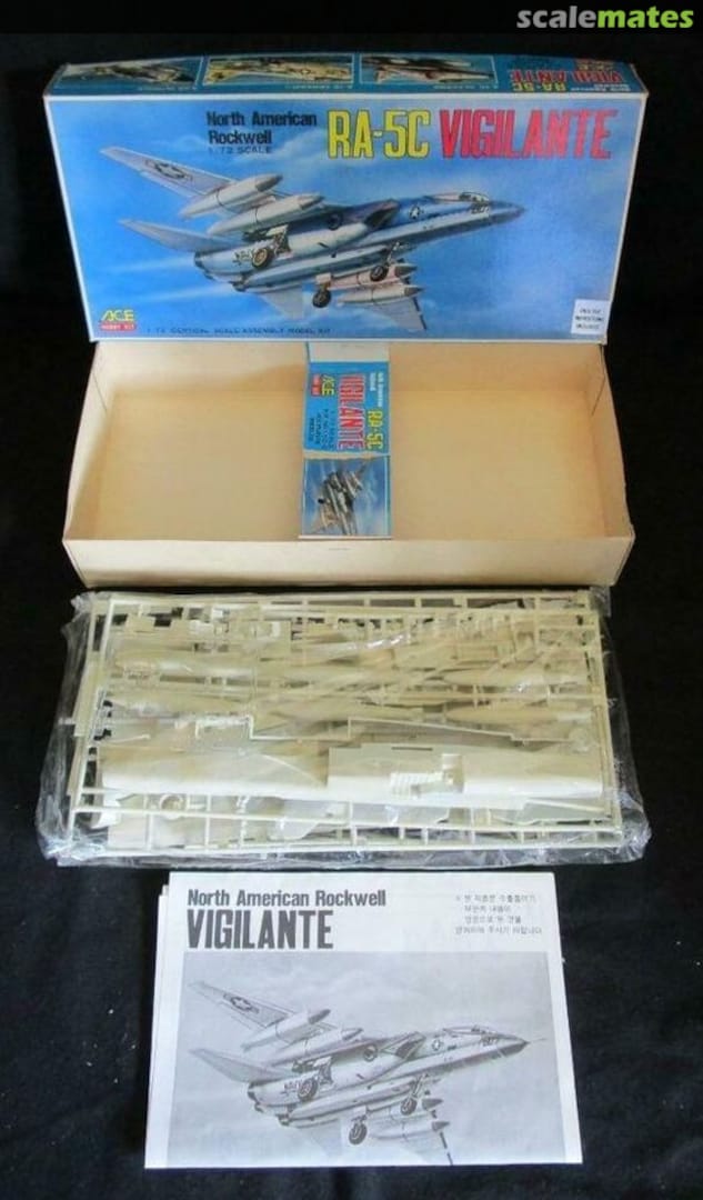 Contents RA-5C Vigilante 1033 ACE Hobby Kit Contents RA-5C Vigilante 1033 ACE Hobby Kit