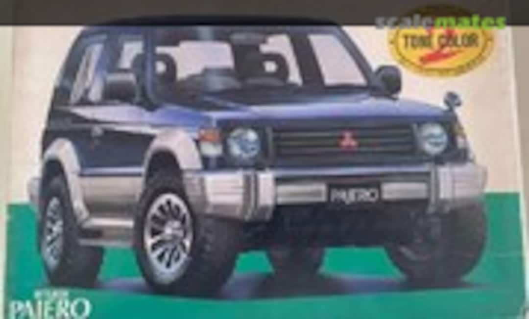 1:24 Mitsubishi Pajero Metaltop Wide XR-II (Aoshima 013557)