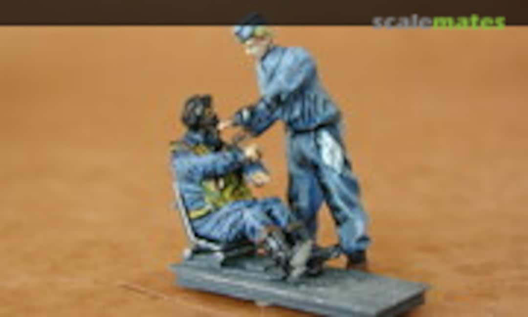 1:48 German Fighter Pilots Sitting + Mechanic WW II (CMK F48021) F48021