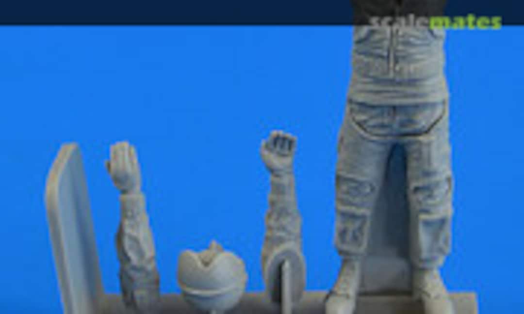 1:32 Luftwaffe/Marine Fighter Pilot (Aerobonus 320 083) 320 083