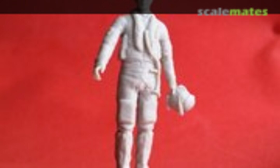 1:48 Eurofighter/Typhoon pilot, with the helmet and oxygen mask (Pilot Replicas 48-P-007) 48-P-007