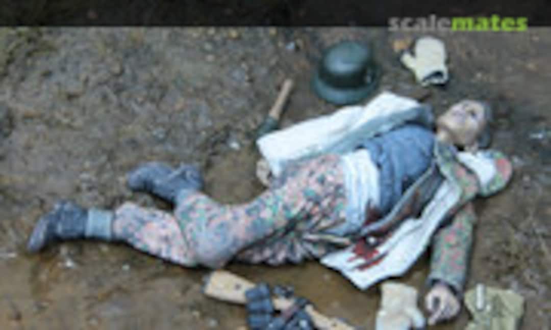 1:35 Fallen German Soldier, 1943 - 45 (Stalingrad S-3121) S-3121