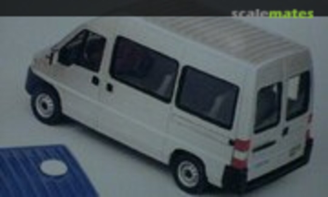 Peugeot Boxer sureleve (Mini Véhicules Incendies K134/1)