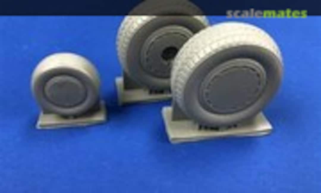 1:32 B-24 Liberator Wheel Set w/Dust Covers (True Details TDP32217) TDP32217