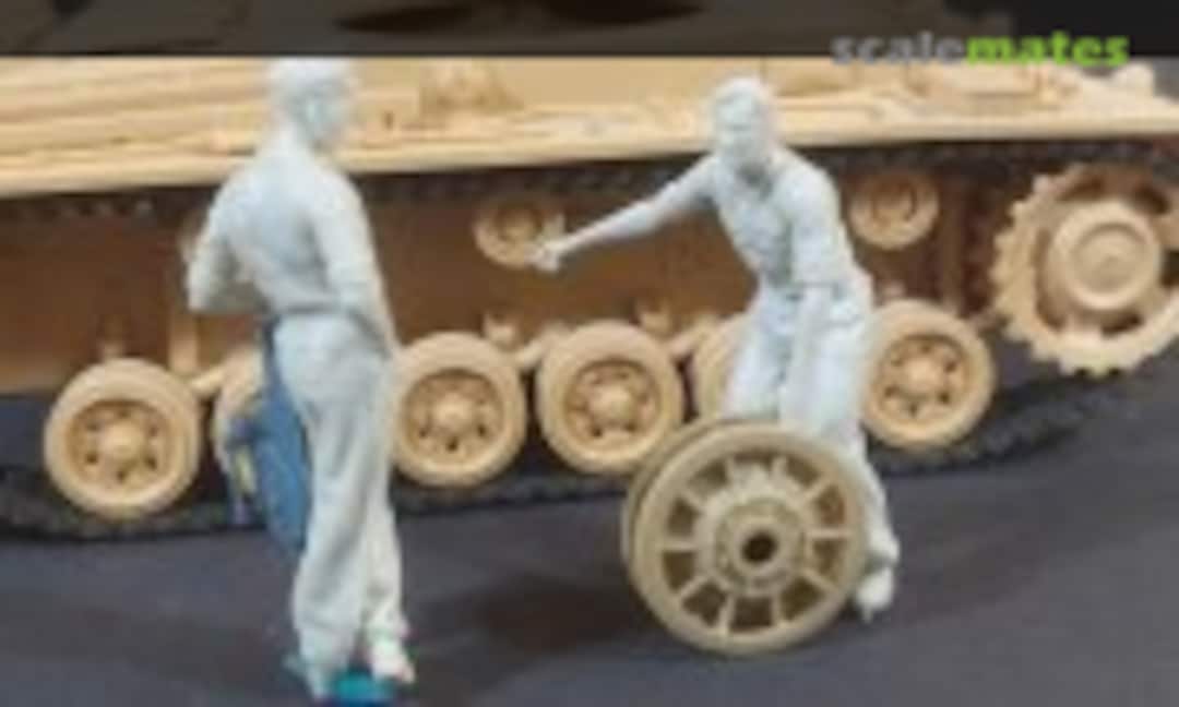 1:35 German Tank Mechanics At Work Set (Panzer Art FI35-240) FI35-240