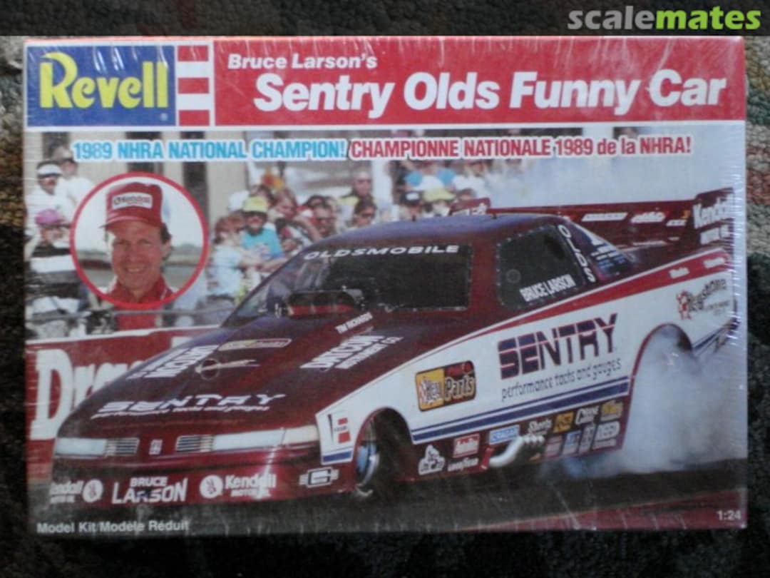 Boxart Bruce Larson's Sentry Olds Funny Car 7460 Revell Boxart Bruce Larson's Sentry Olds Funny Car 7460 Revell