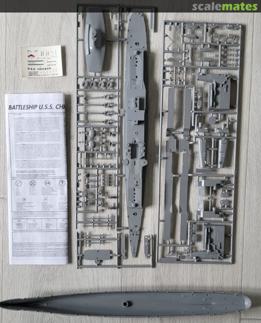 Contents Battleship U.S.S. Chicago 75005 Monogram Contents Battleship U.S.S. Chicago 75005 Monogram