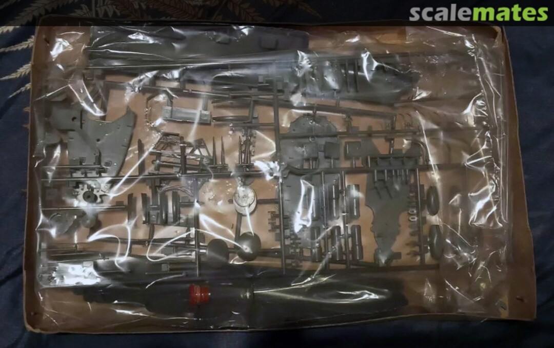 Contents Bronenosets Potemkin [Battleship Potemkin] MG-085-2792 Ogonek