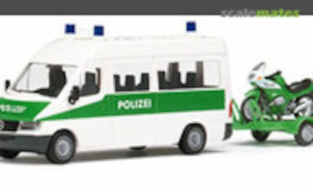 1:87 Mercedes Benz Sprinter Polizei mit Motorrad (Herpa 043847)