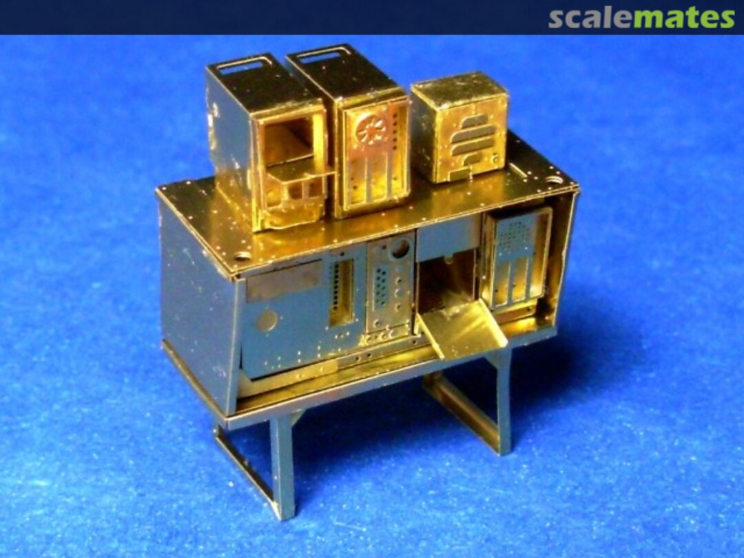 Boxart SCR-508 U.S. radio set series on CH-74 cabinet + FT-285 mount GM35019 Minor Boxart SCR-508 U.S. radio set series on CH-74 cabinet + FT-285 mount GM35019 Minor