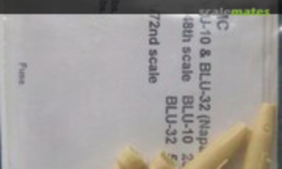 1:48 BLU-10 (250 lbs) Napalm Canisters Vietnam (KMC 48-5073) 48-5073