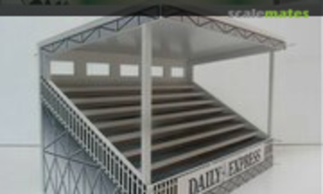 Silverstone Woodcote Grandstand &quot;DAILY EXPRESS&quot; (Greenhills Garages MACC401)