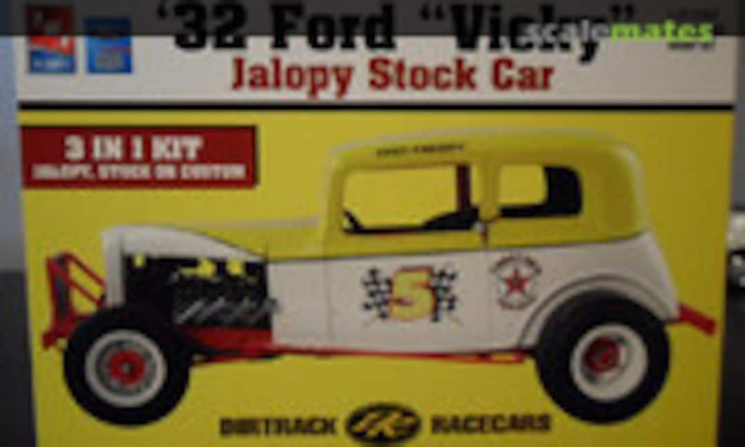 1:25 32 FORD VICKY JALOPY STOCK CAR (AMT/ERTL 21710P)