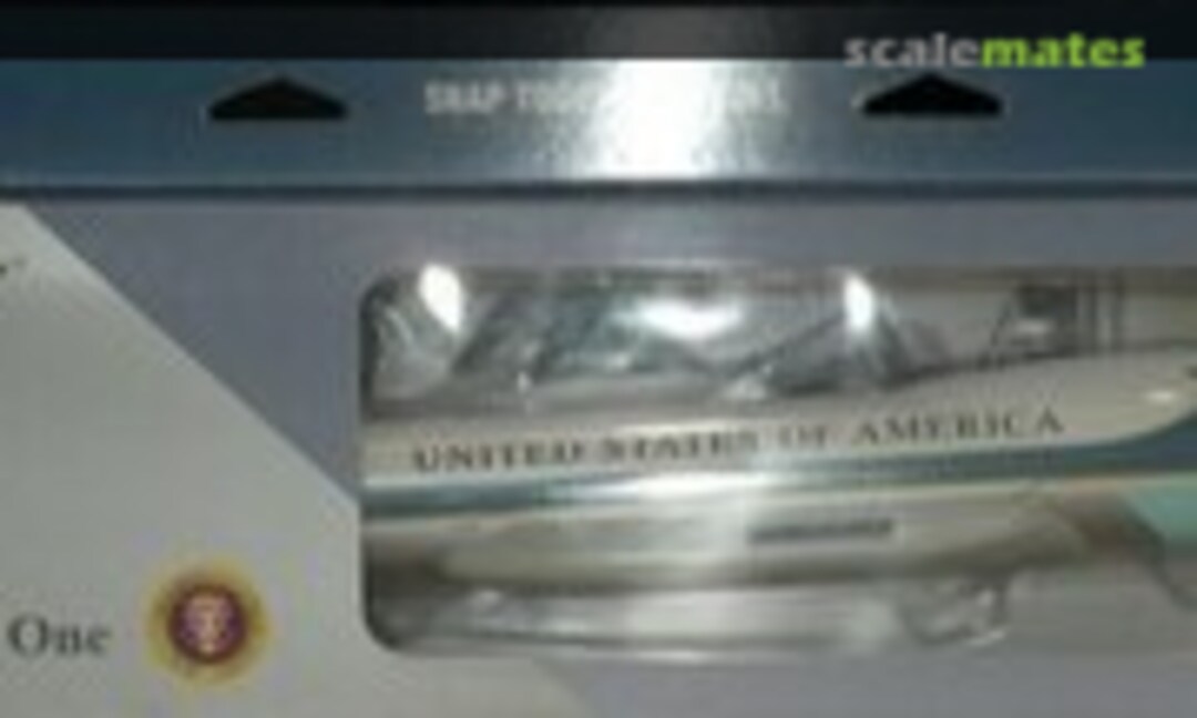 1:200 Boeing 747-200 Jumbo Jet (Hogan Wings )